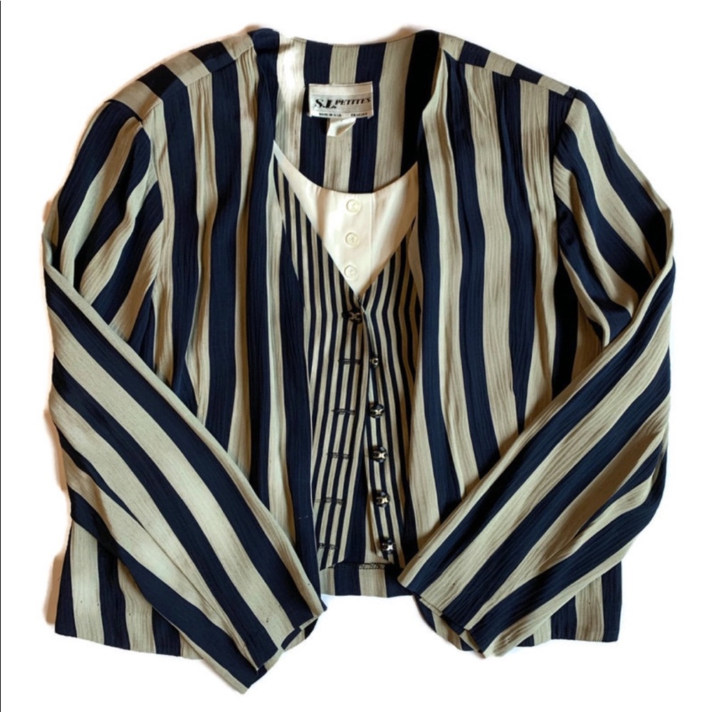 Vintage S.L. petites layered top